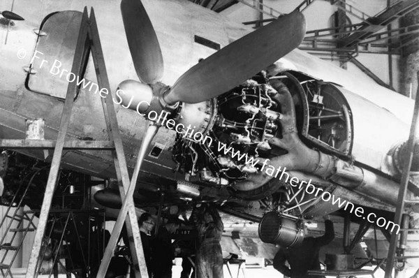 DUBLIN AIRPORT COLLINSTOWN AEROPLANE ENGINE